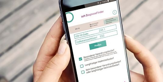 hand smartphone diagnosefinder app